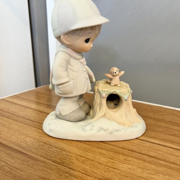 Precious Moments Figurine Wishing You A Cozy Season 1989 #521949 - Picture 3 of 9